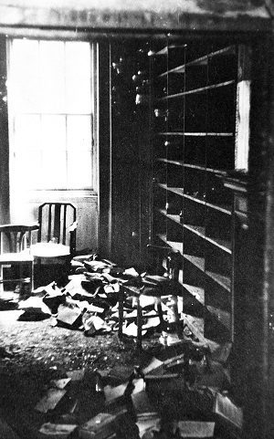 Lincoln's Inn Fields postroom after the Blitz